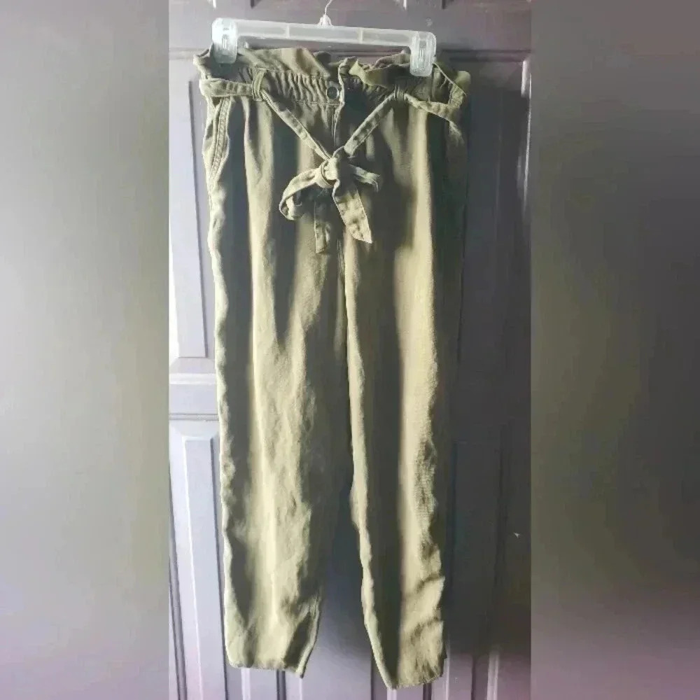 Aerie pants army green women's‎ size medium with belt
